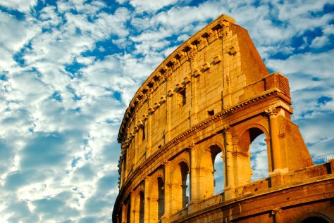 italy_rome_colosseow_blue_sky